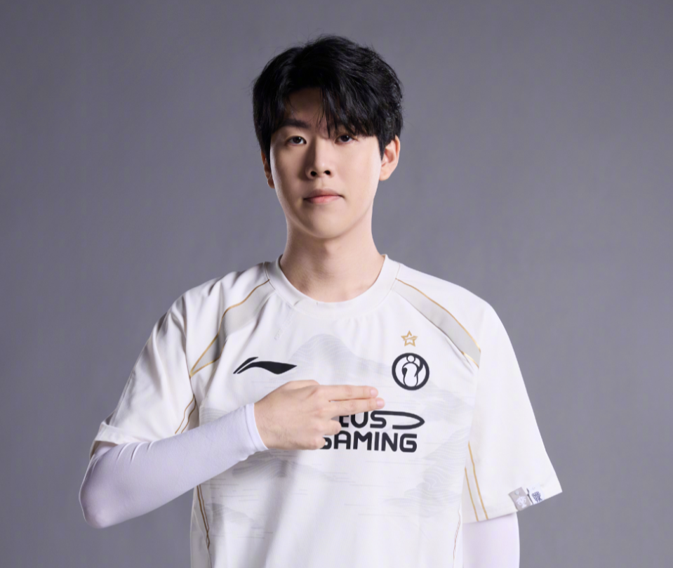 在收购前已 在收购前已